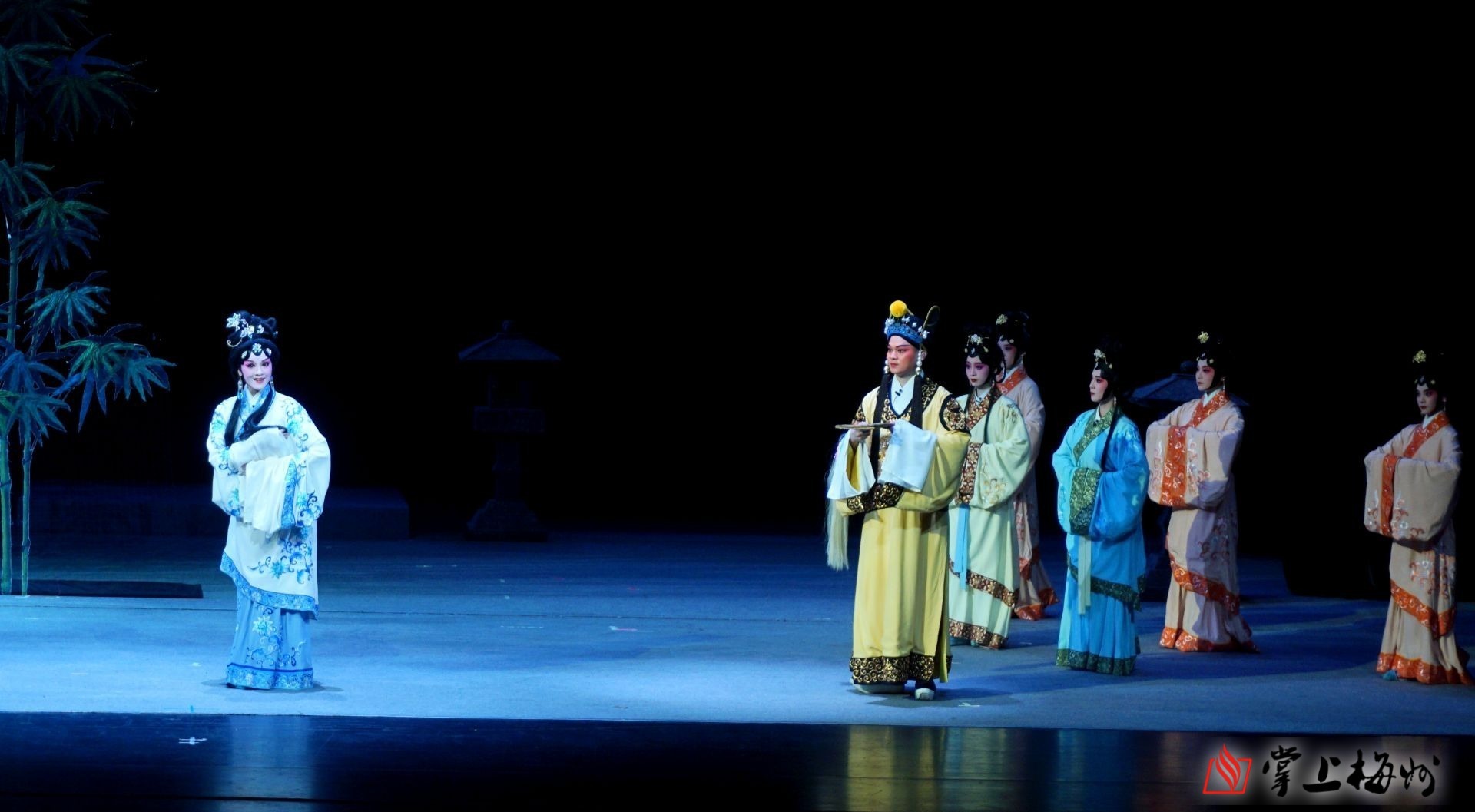 區(qū)人大常委會組織省、市、區(qū)三級人大代表開展集中視察活動