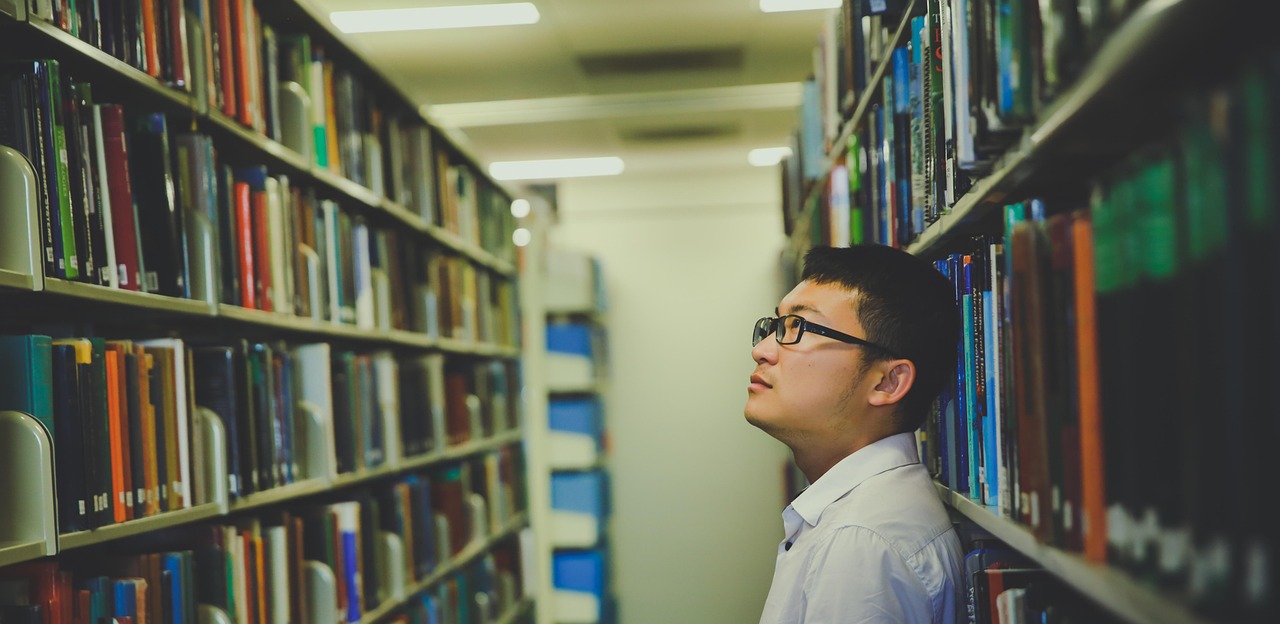 企業(yè)攜手學(xué)校，沙盤模擬，共育實戰(zhàn)型人才